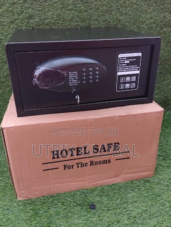 9kgs Steel Digital Safe With Emergency Key