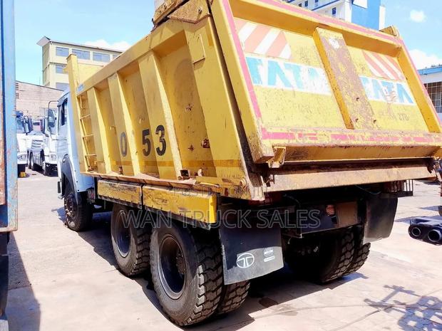 Tata Tipper 2516 2021 White - thumbnail 4