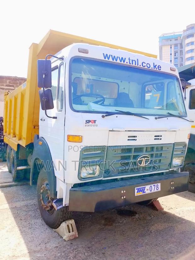 Tata Tipper 2516 2021 White - main view