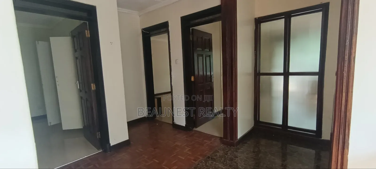 5 Bedroom Townhouse Office to Let