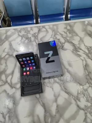 Samsung Galaxy Z Flip3 5G 256 GB Purple