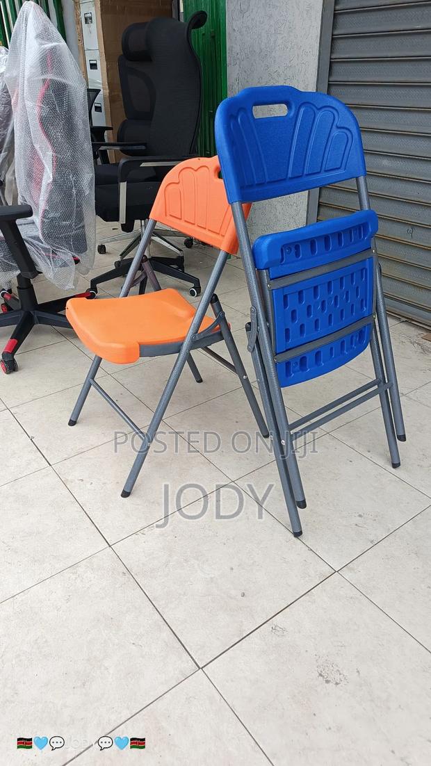 Foldable Chair – Strong, Stylish & Space-saving - main view