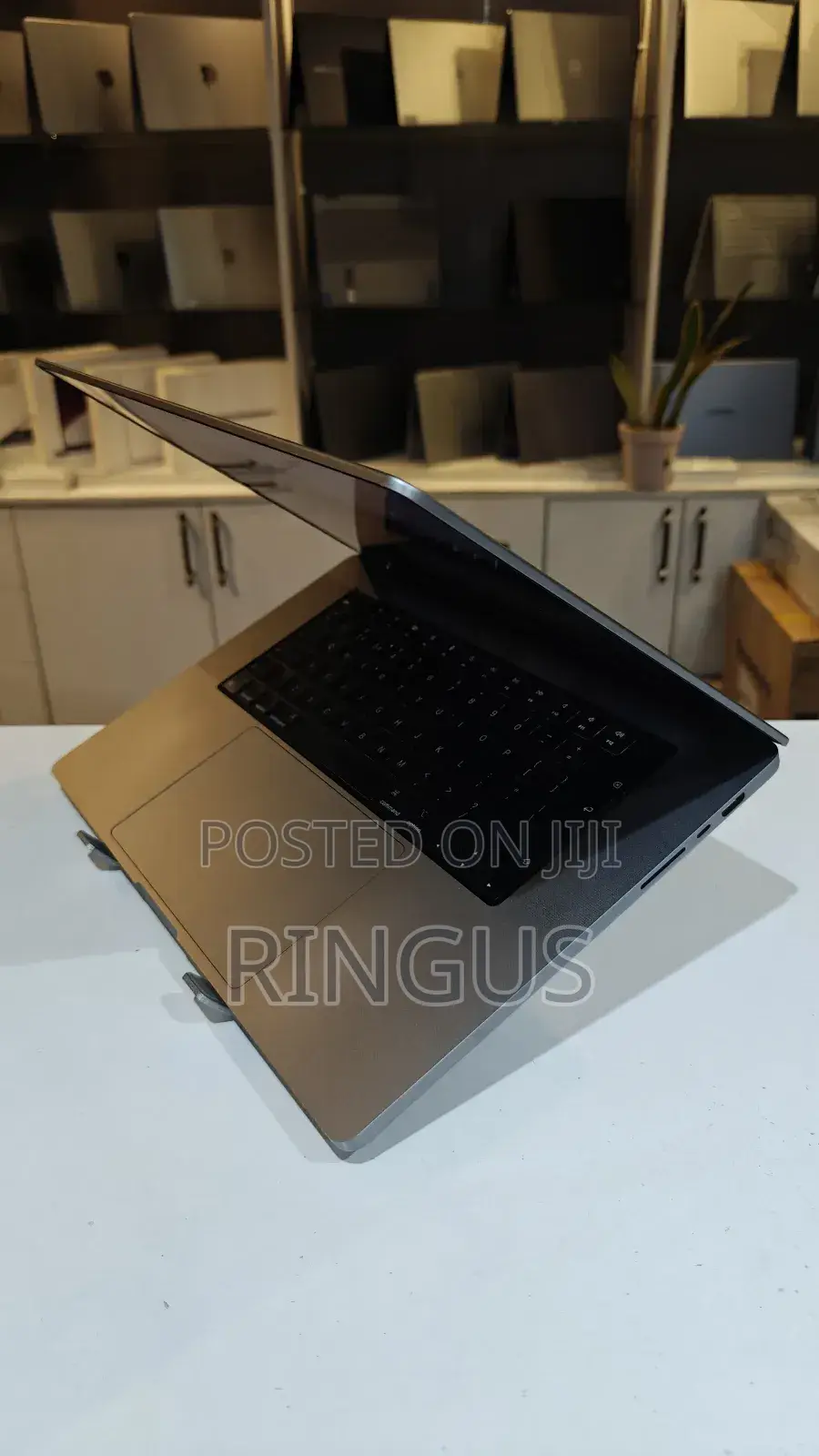 Laptop Apple MacBook Pro 2023 M2 Pro 16-inch 16GB Apple M2 SSD 512GB