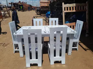 Dinning Table,A Fine Wooden 6 Seater Dinning