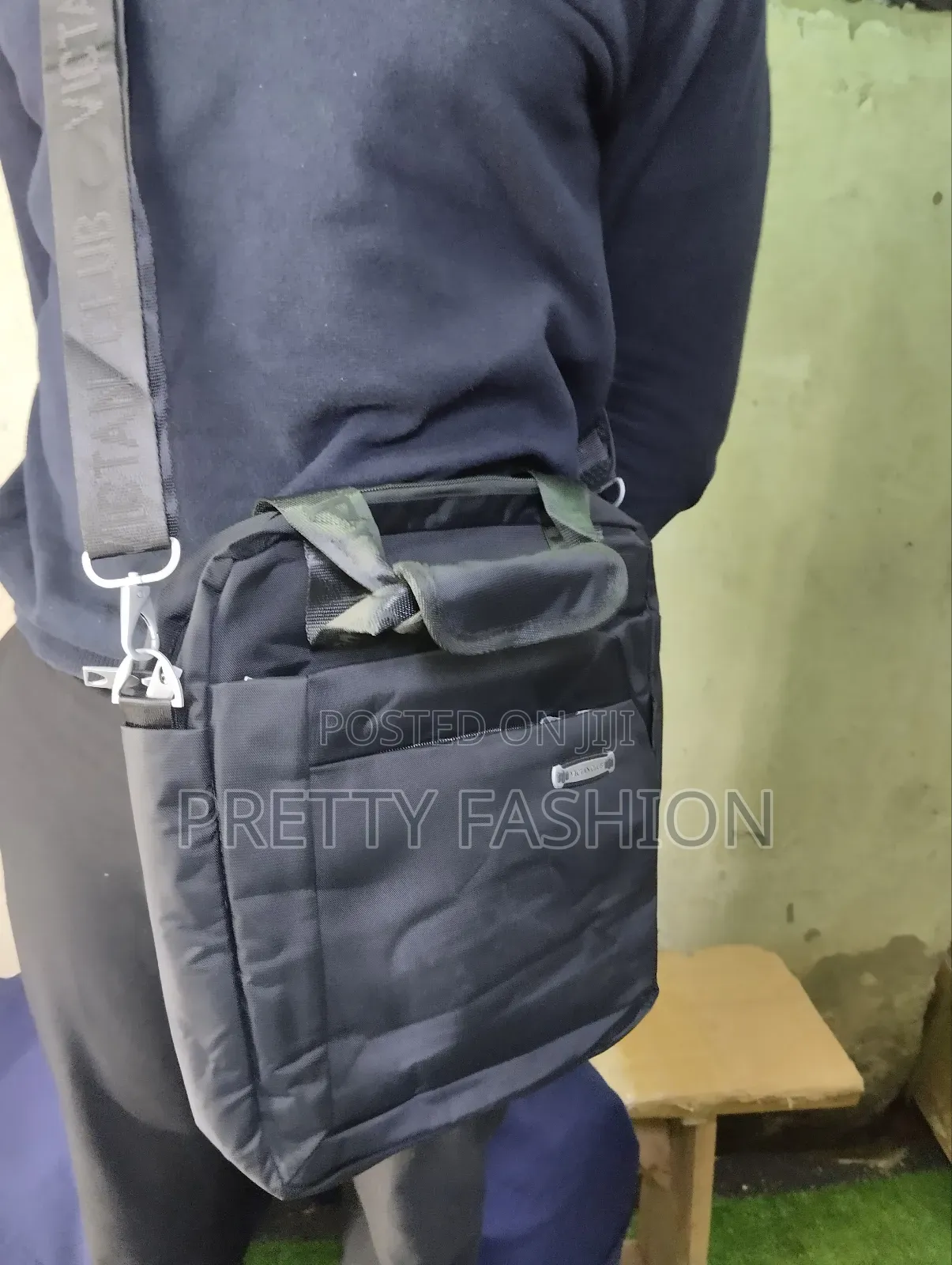 Laptop Bag /Shoulder Sling Bah