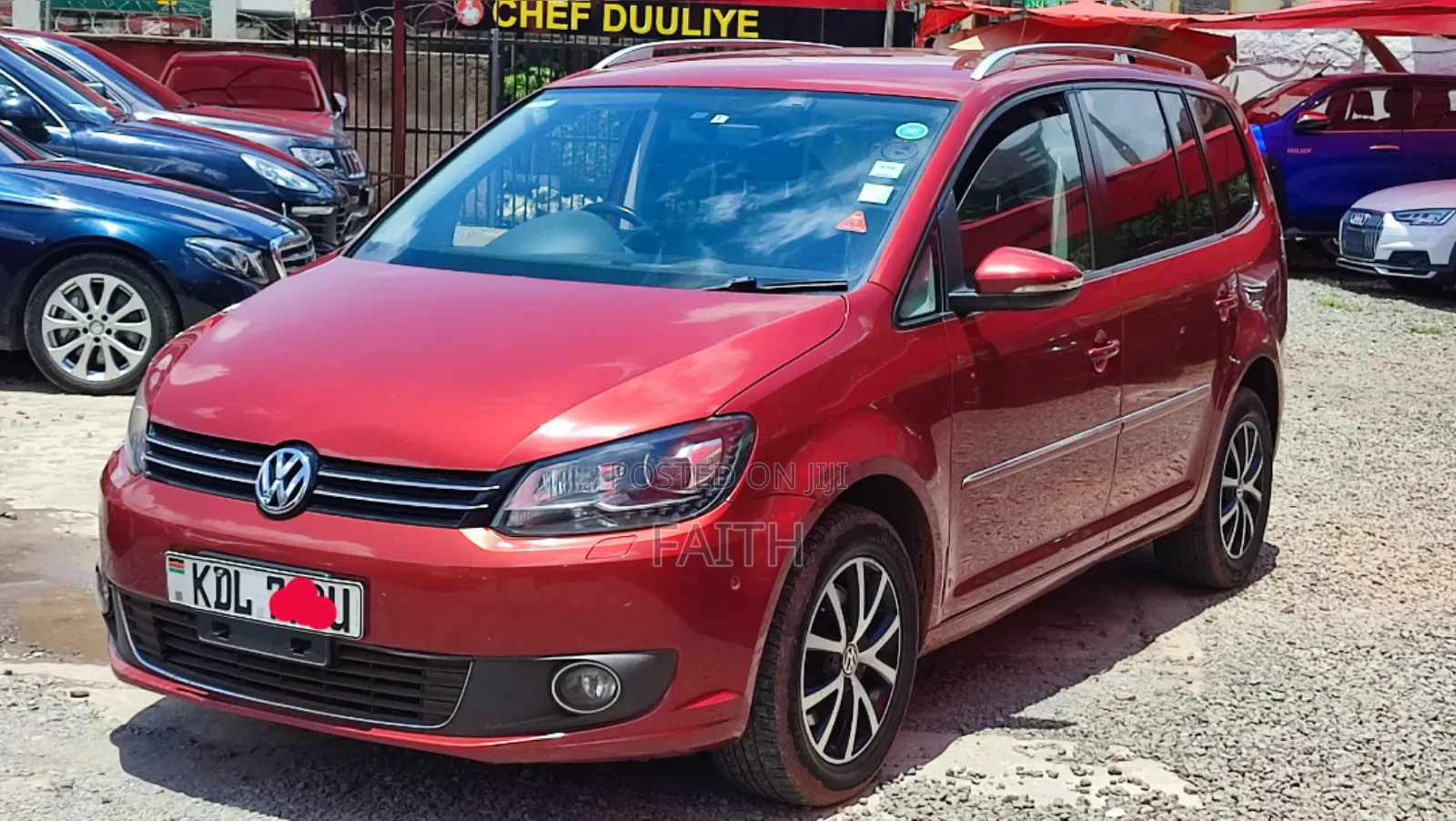 Volkswagen Touran 2016 Red