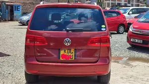 Volkswagen Touran 2016 Red