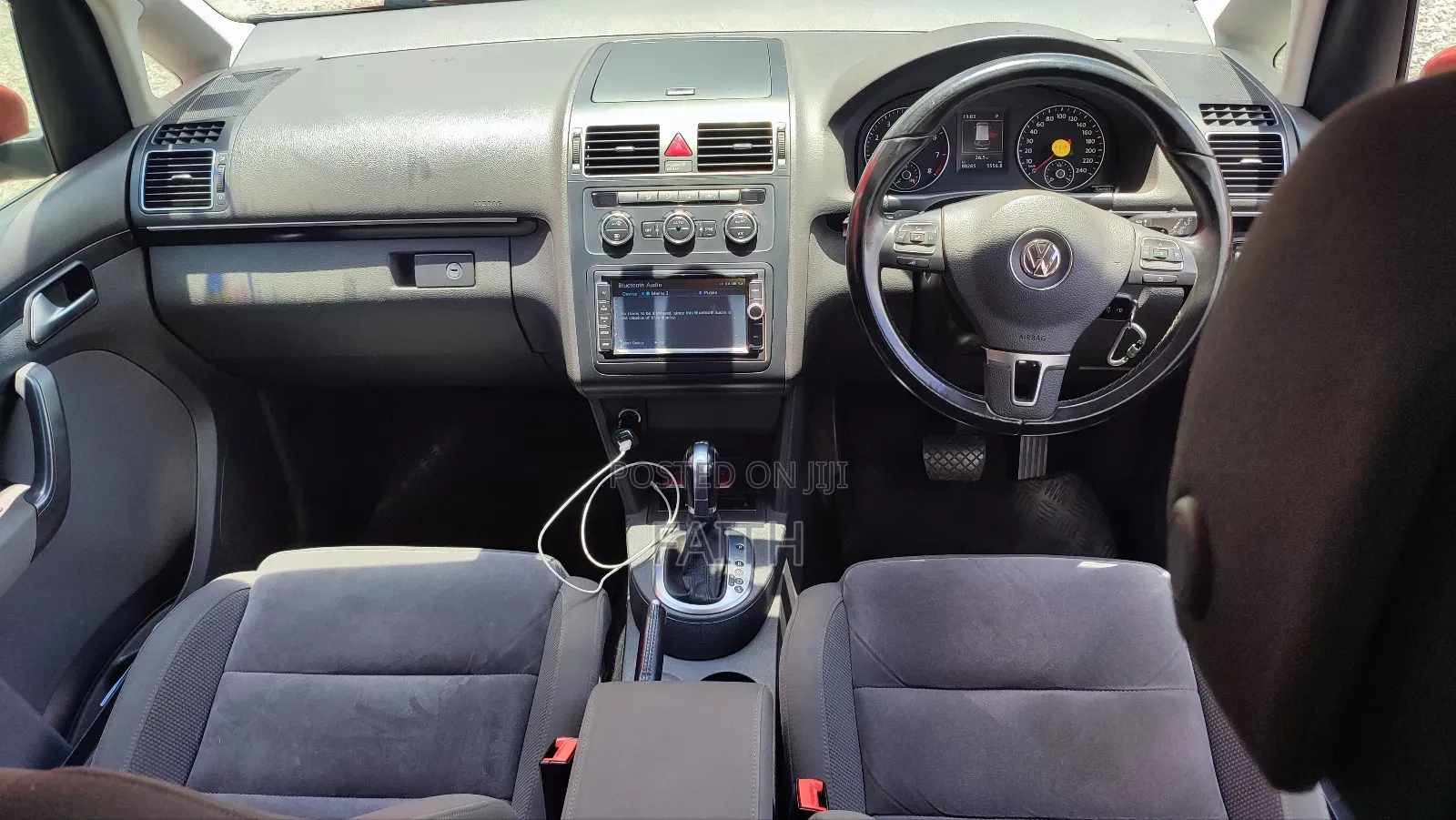 Volkswagen Touran 2016 Red