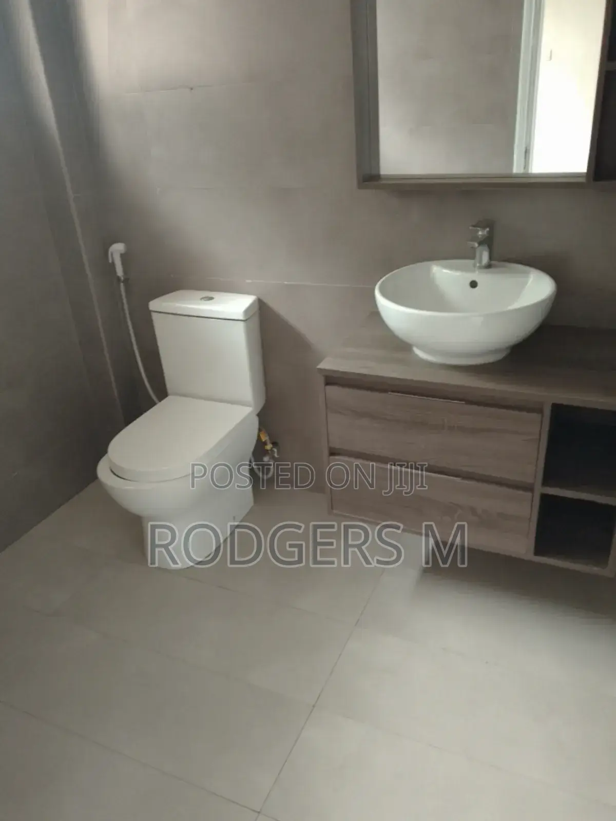 4bdrm Apartment in Riverside Drive for rent