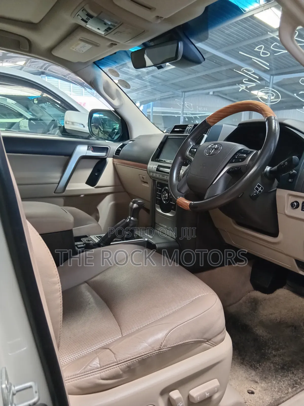 Toyota Land Cruiser 79 Series 2018 White