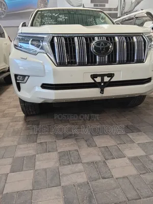 Toyota Land Cruiser 79 Series 2018 White