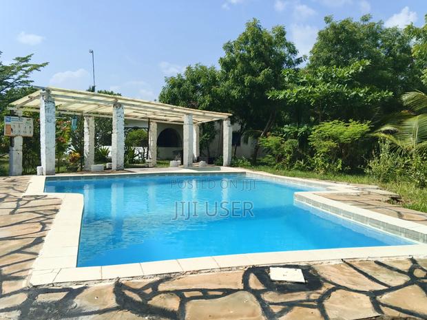 Furnished 4bdrm Bungalow in Tiwi for sale - main view