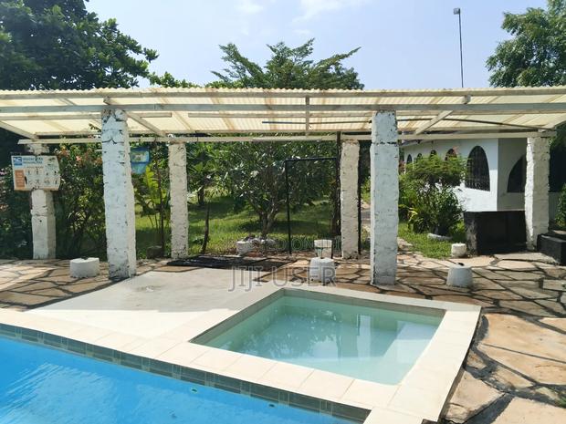 Furnished 4bdrm Bungalow in Tiwi for sale - thumbnail 2