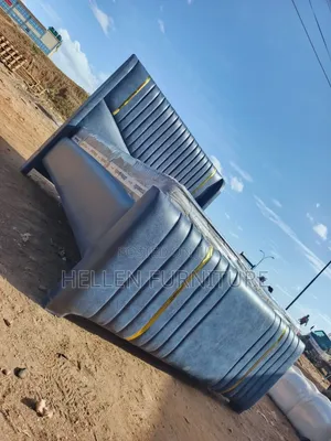 Alpha Model Strong Stylist Bed
