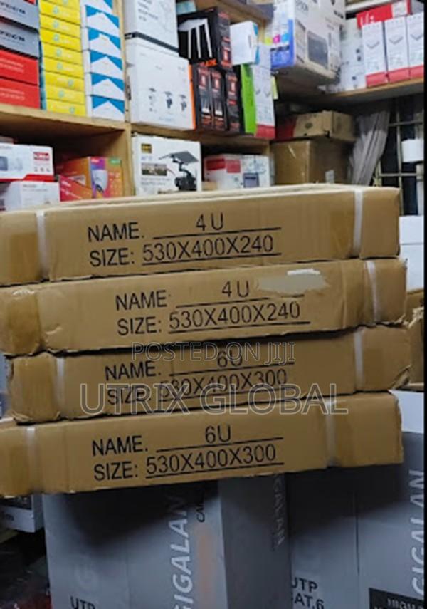 4u Compact Network Cabinet 530×400×240 - main view