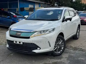 Toyota Harrier 2.0 2018 White