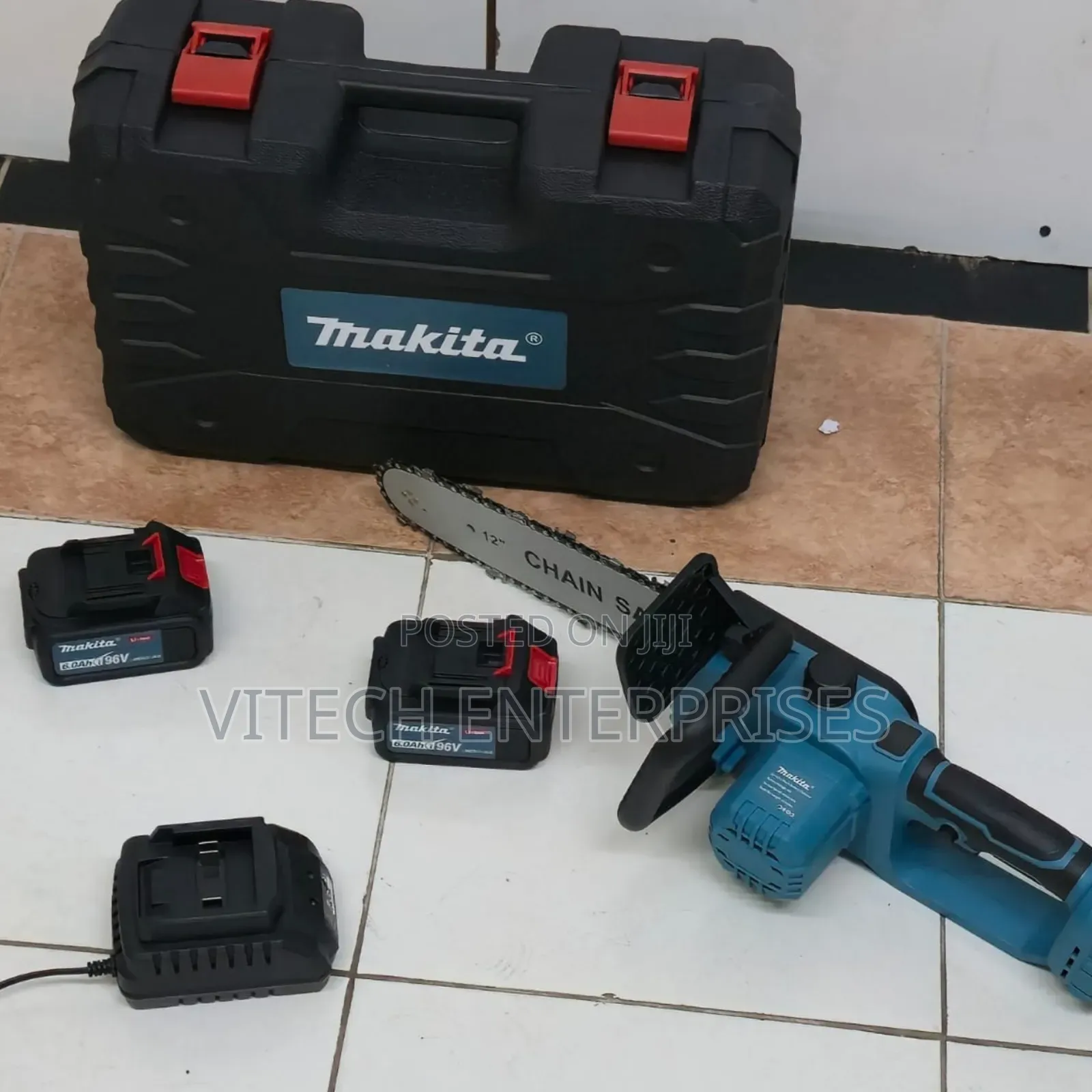 Makita 12" Cordless Chainsaw