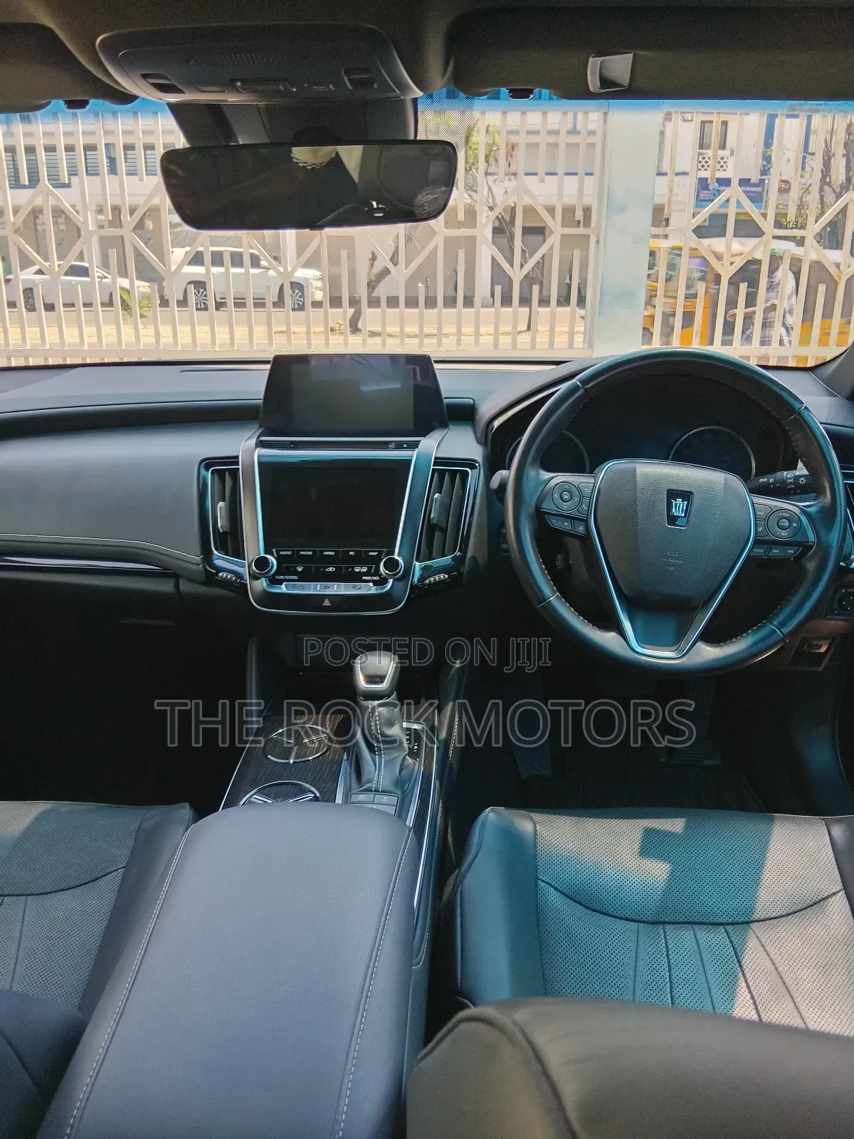 Toyota Crown 2018 Black