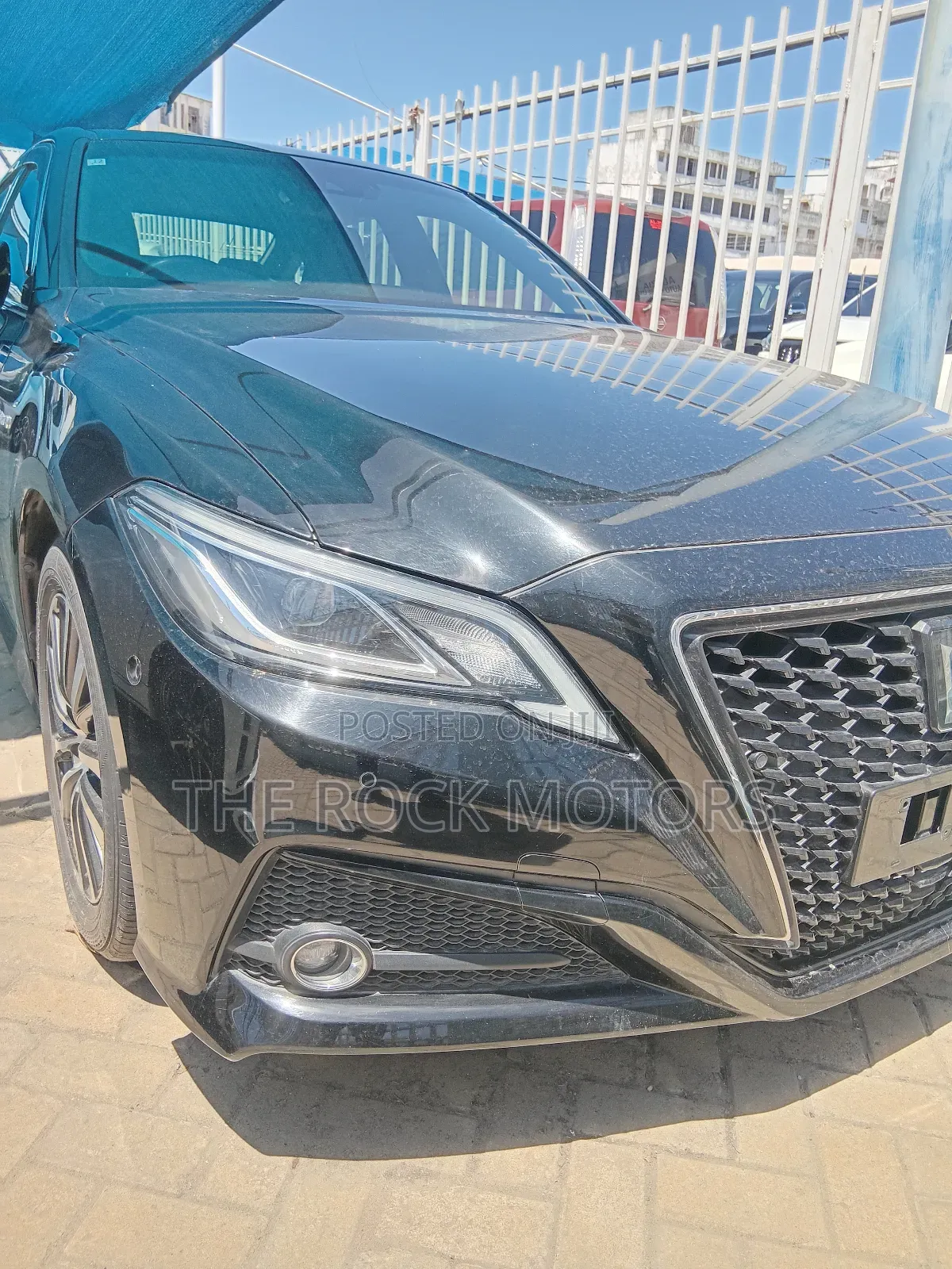 Toyota Crown 2018 Black