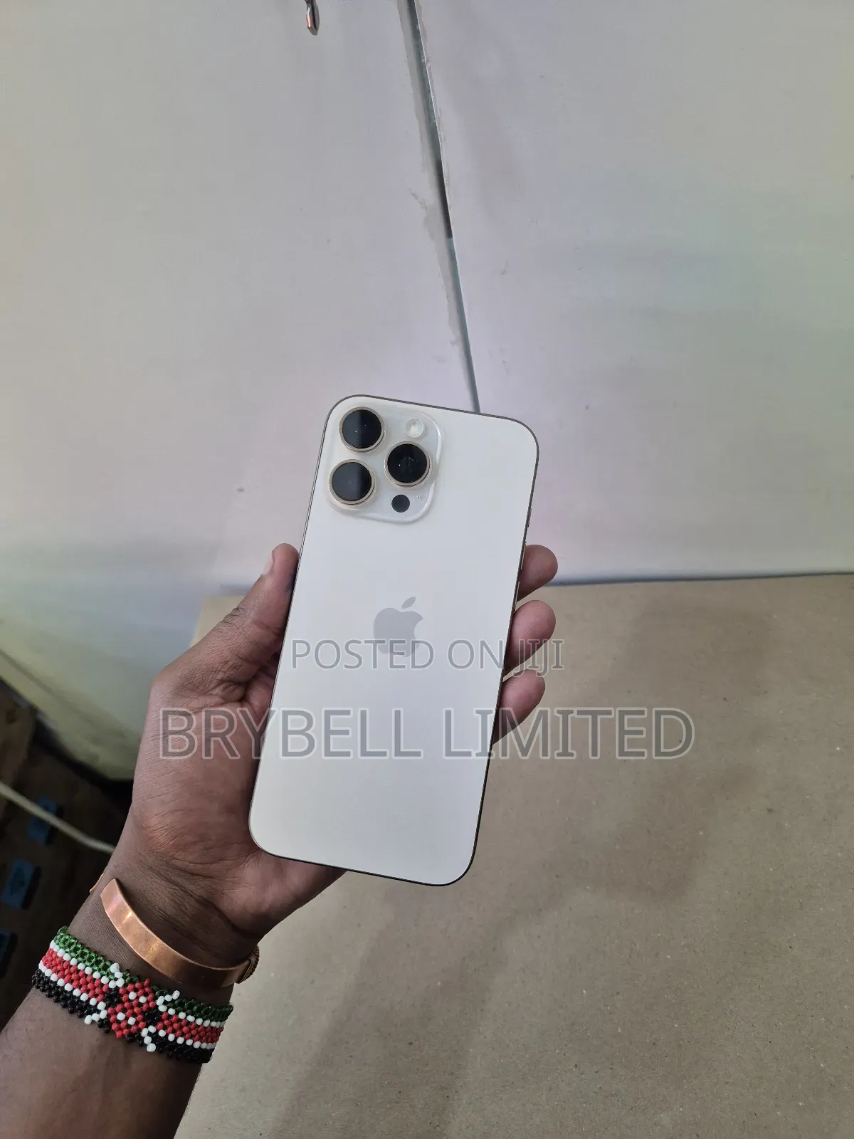 Apple iPhone 16 Pro Max 256 GB Gold