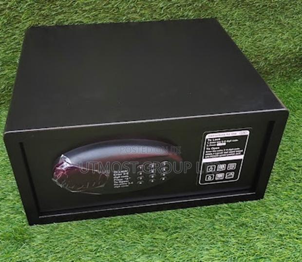 9kgs Steel Digital Safe With Emergency Key - main view