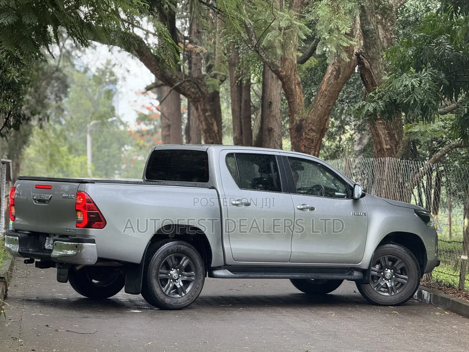 Toyota Hilux Revo Double Cab Deisel 2.4 AWD 2021 Silver