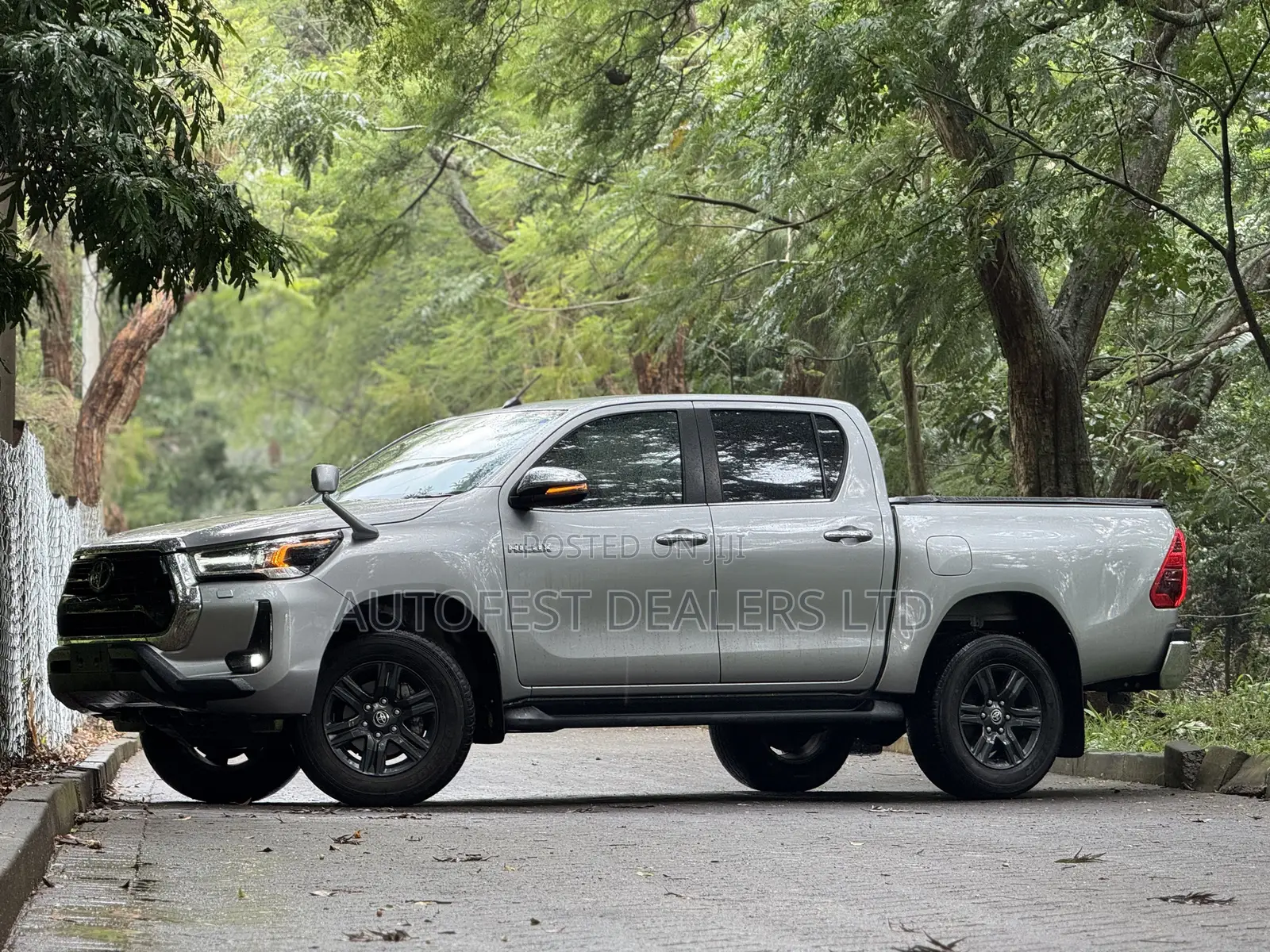 Toyota Hilux Revo Double Cab Deisel 2.4 AWD 2021 Silver