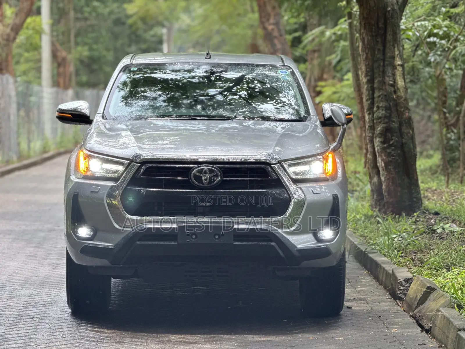 Toyota Hilux Revo Double Cab Deisel 2.4 AWD 2021 Silver