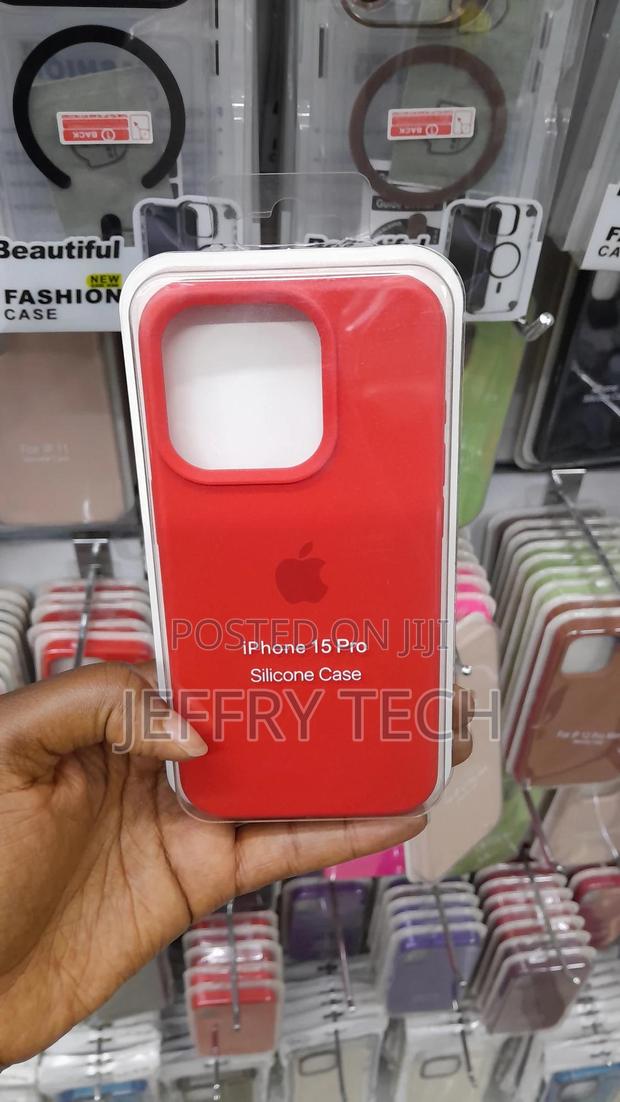 Coffker iPhone 15 Pro Liquid Silicone Case Case With Microfiber Linin - main view