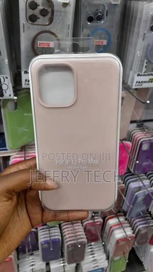 Laveen iPhone 12 Pro Max Case Liquid Silicone With Microfiber Lining - thumbnail 2