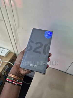 New Samsung Galaxy S20 128 GB Blue