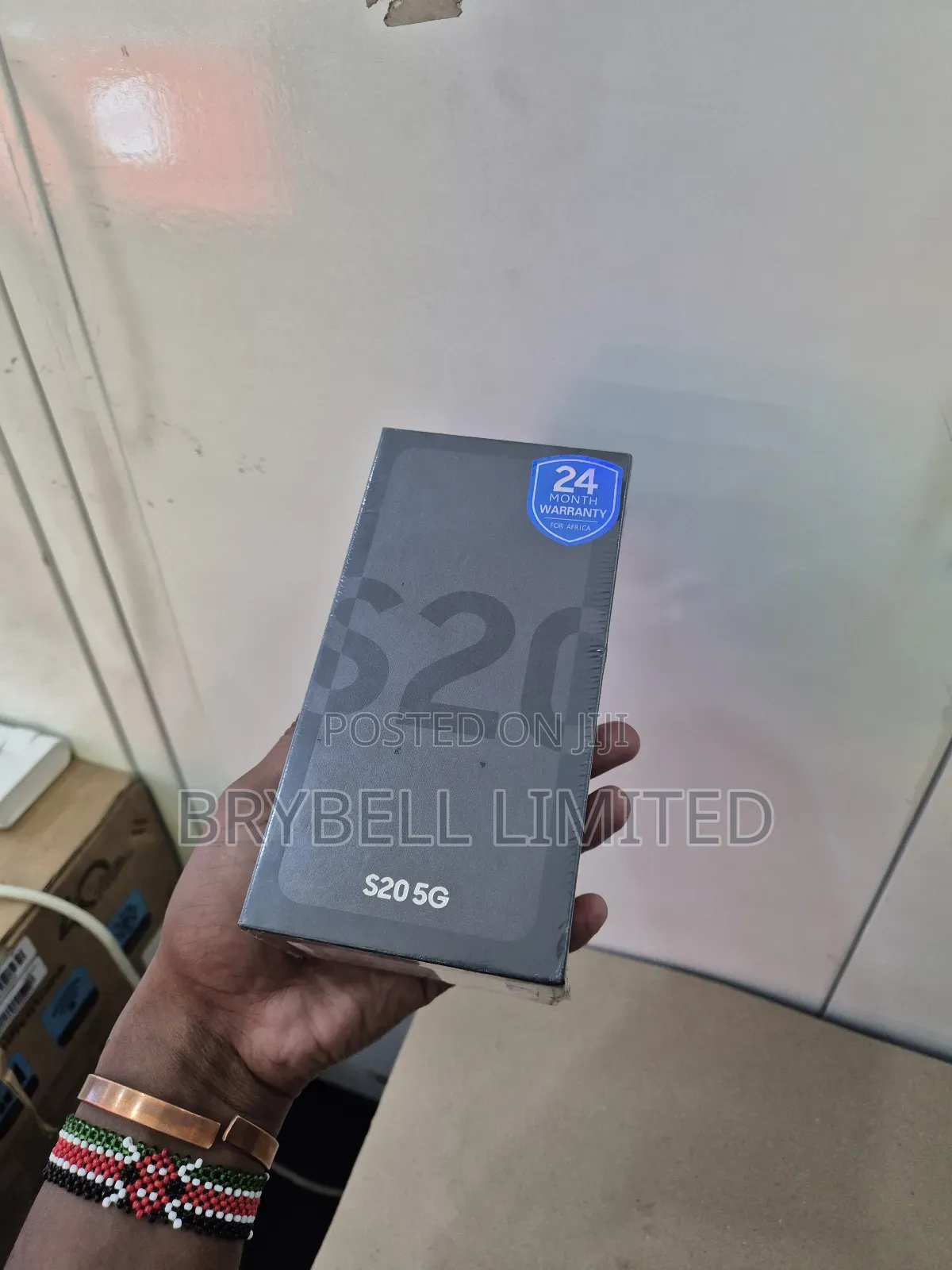 New Samsung Galaxy S20 128 GB Blue
