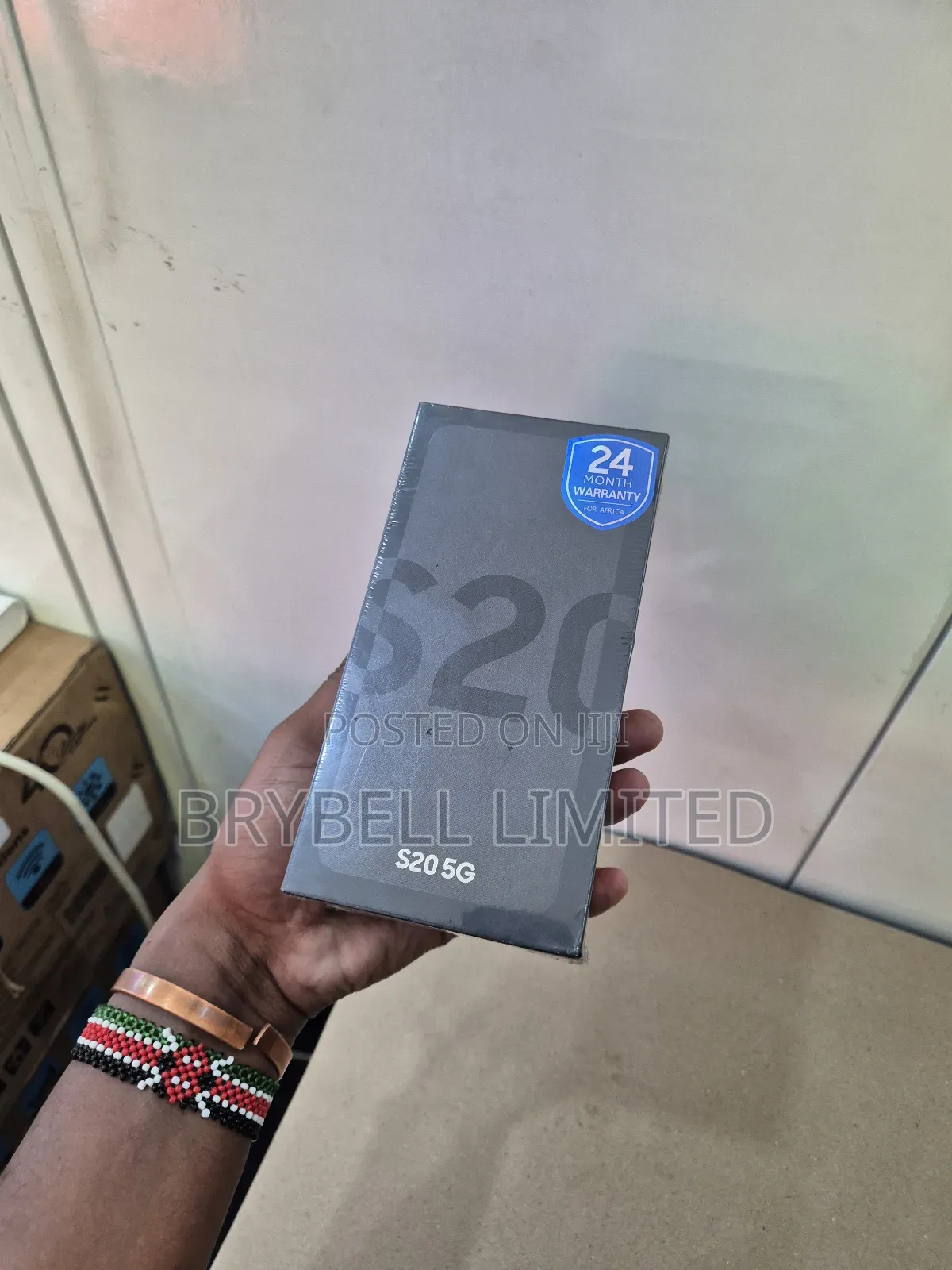 New Samsung Galaxy S20 128 GB Blue