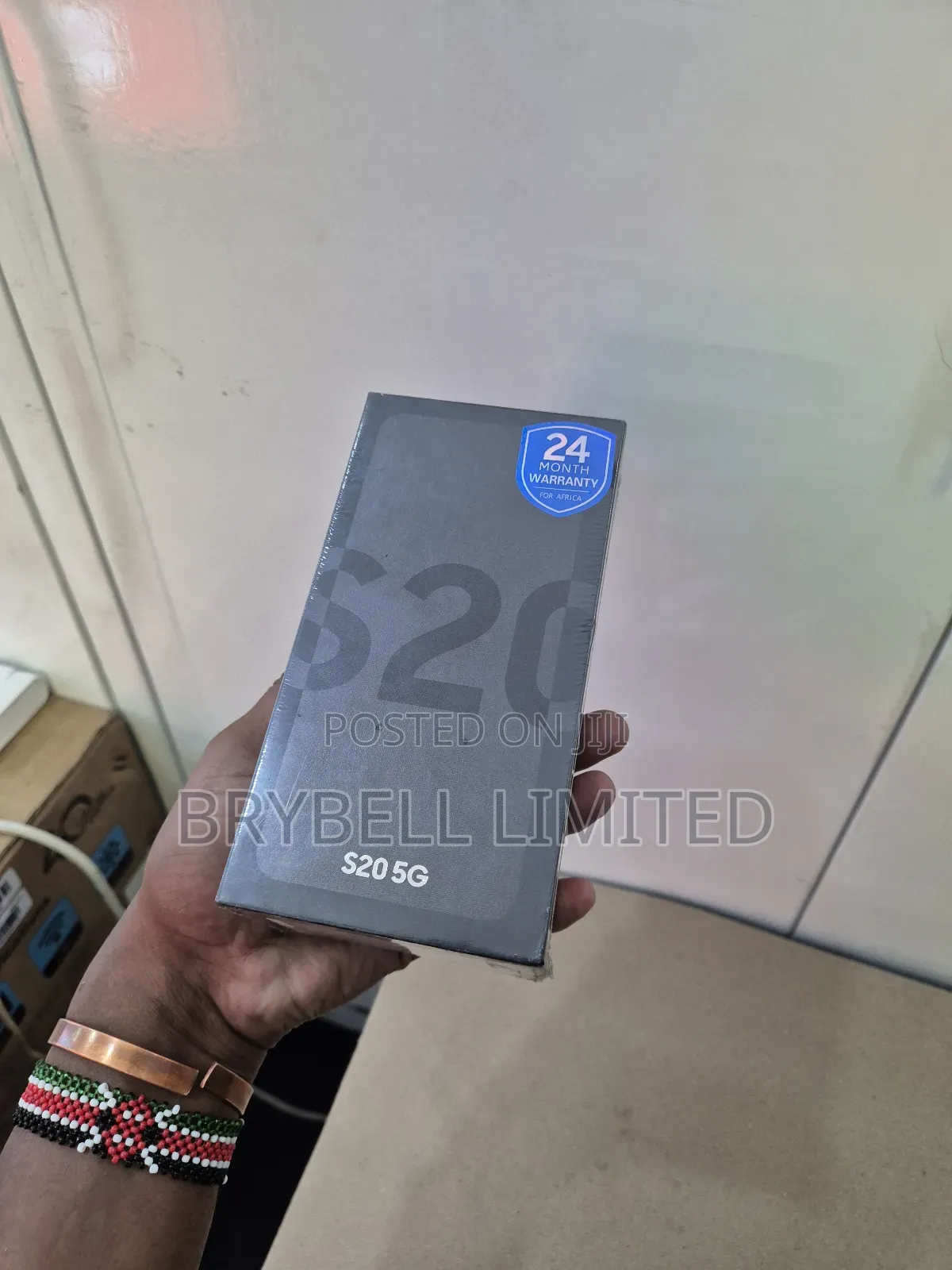 New Samsung Galaxy S20 128 GB Blue
