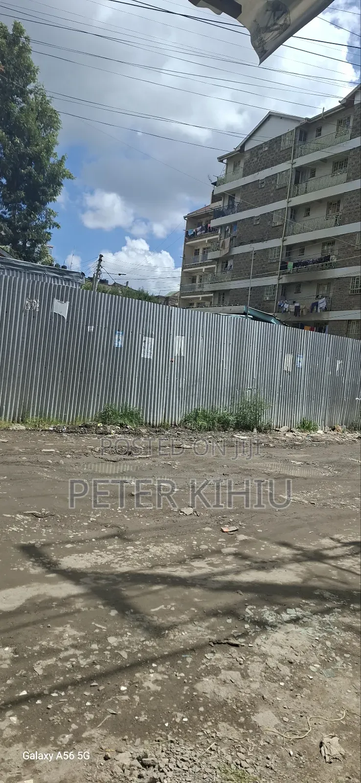 Donholm 1/8th Corner Plot for Apartments