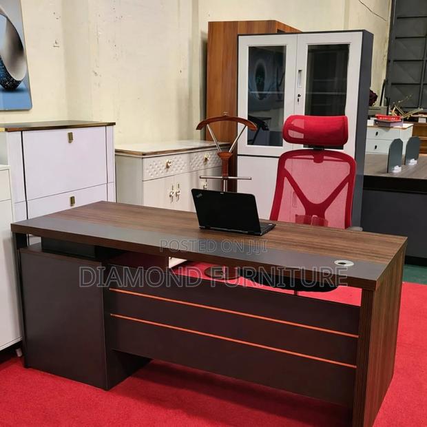 1.6m Executive Office Desk With Side Cabinet Cable Port .