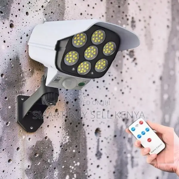 Built-in Pir Motion Sensor Solar Powered Dummy Fake Camera Solar Light
