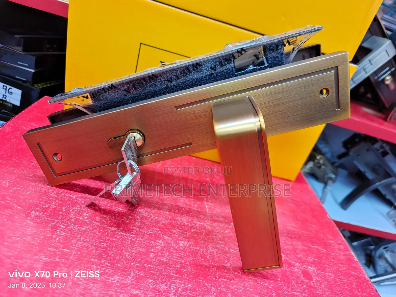 Plain Golden Wista Locks