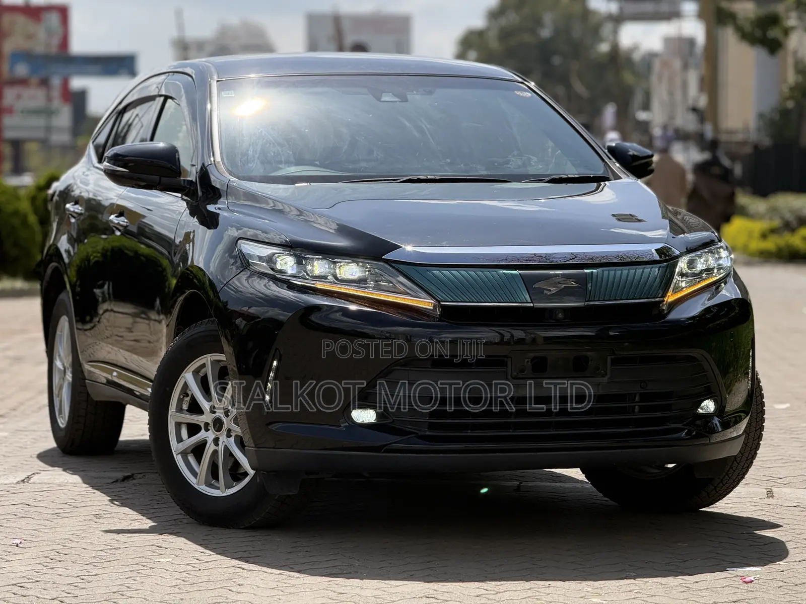 Toyota Harrier 2.0 2019 Black