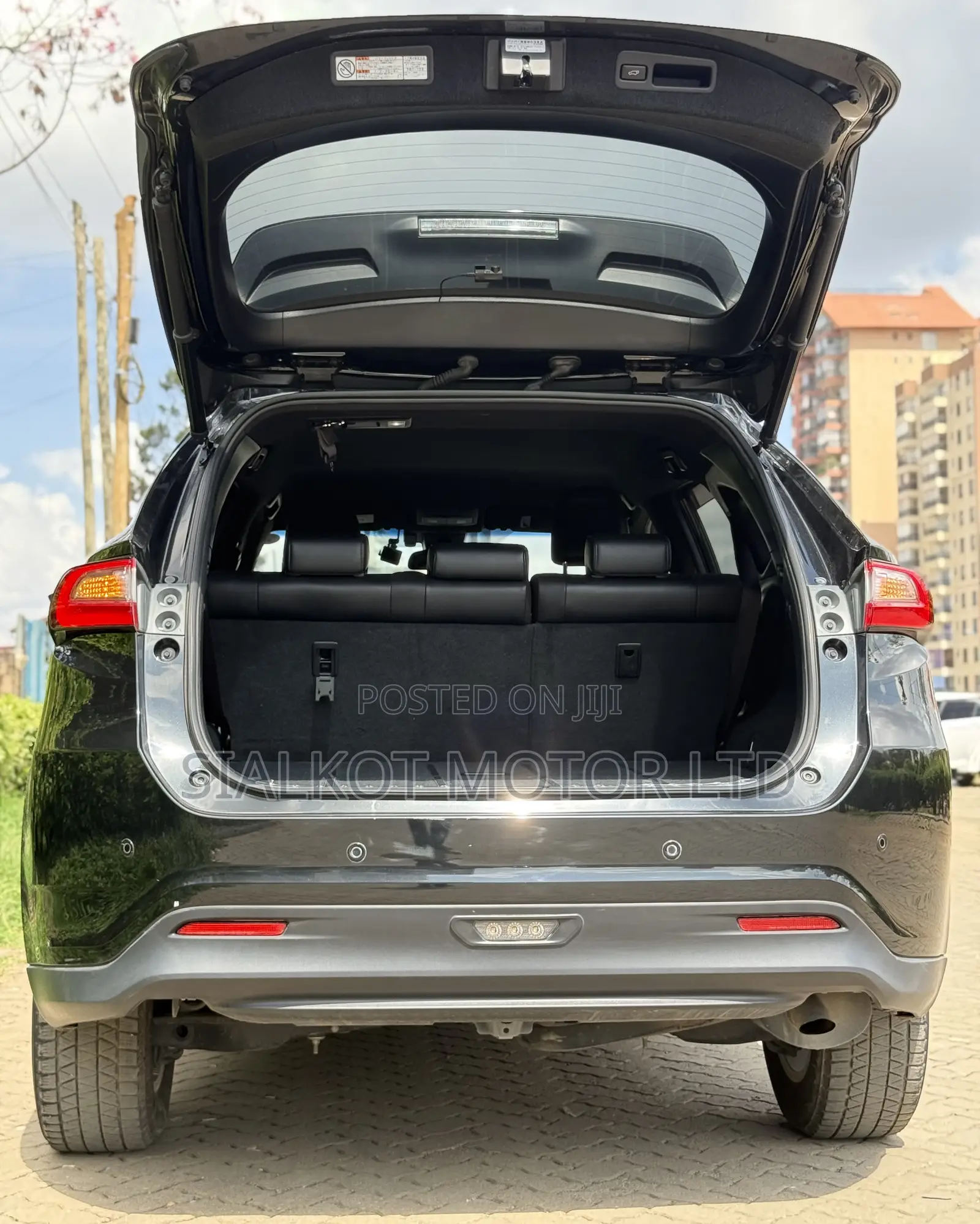 Toyota Harrier 2.0 2019 Black