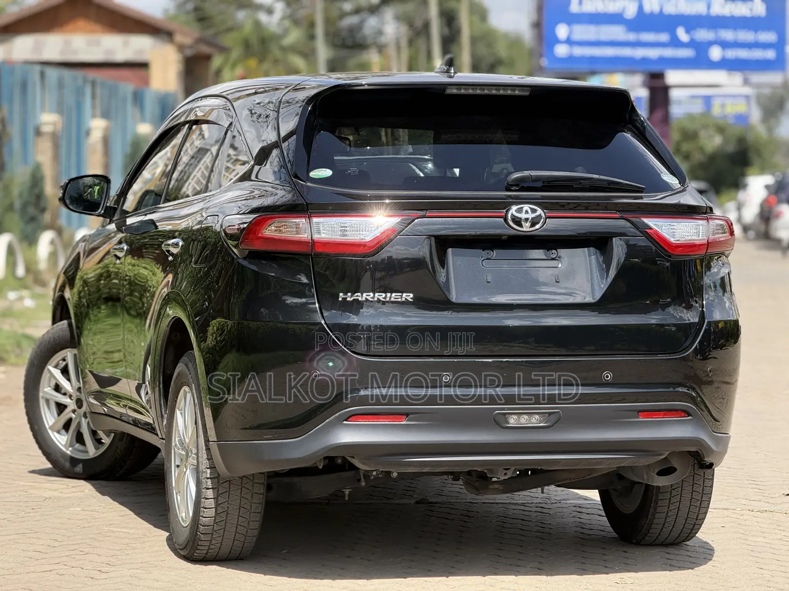 Toyota Harrier 2.0 2019 Black
