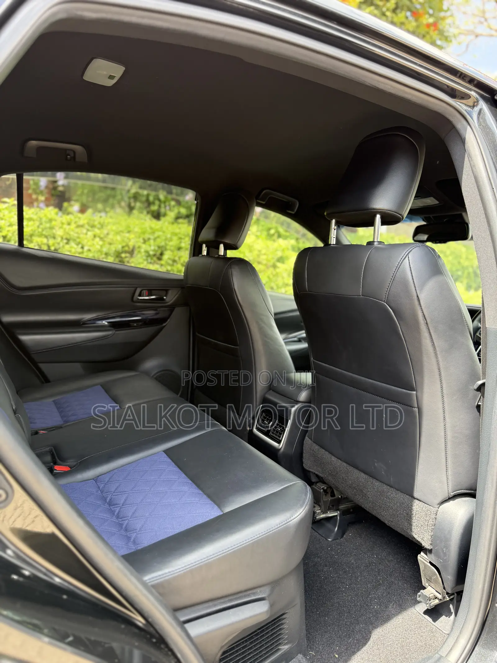 Toyota Harrier 2.0 2019 Black