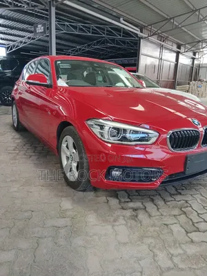 BMW 118i 2018 Red