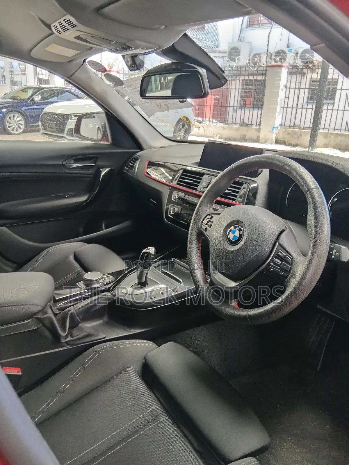 BMW 118i 2018 Red