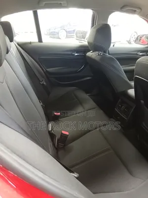 BMW 118i 2018 Red