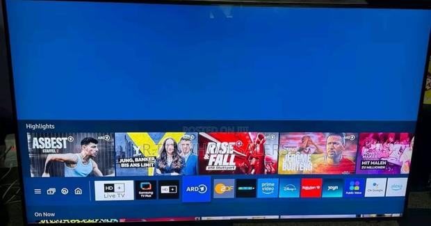 Samsung 50" Crystal Uhd Smart Tv Du700