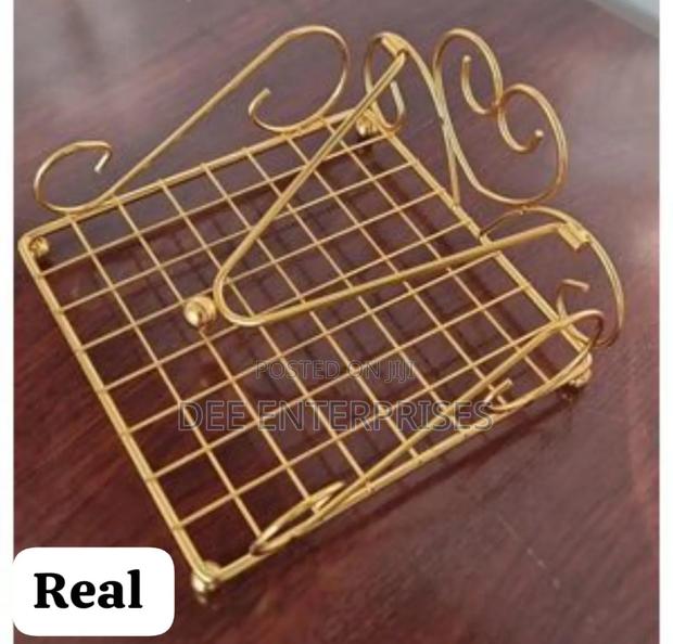 Love Shape Metallic Serviet Holder