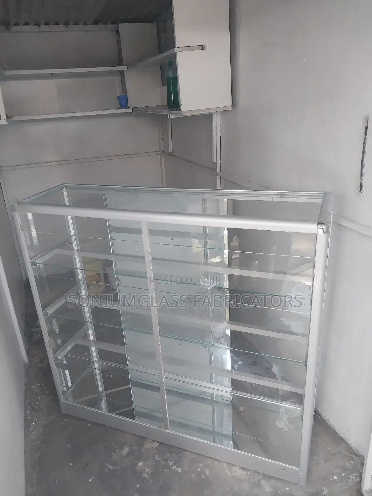 Shelves Unit