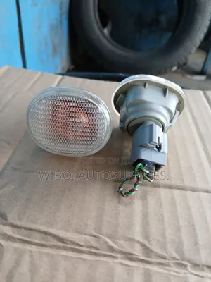 Toyota Passo Turn Signals/Indicator Lights.