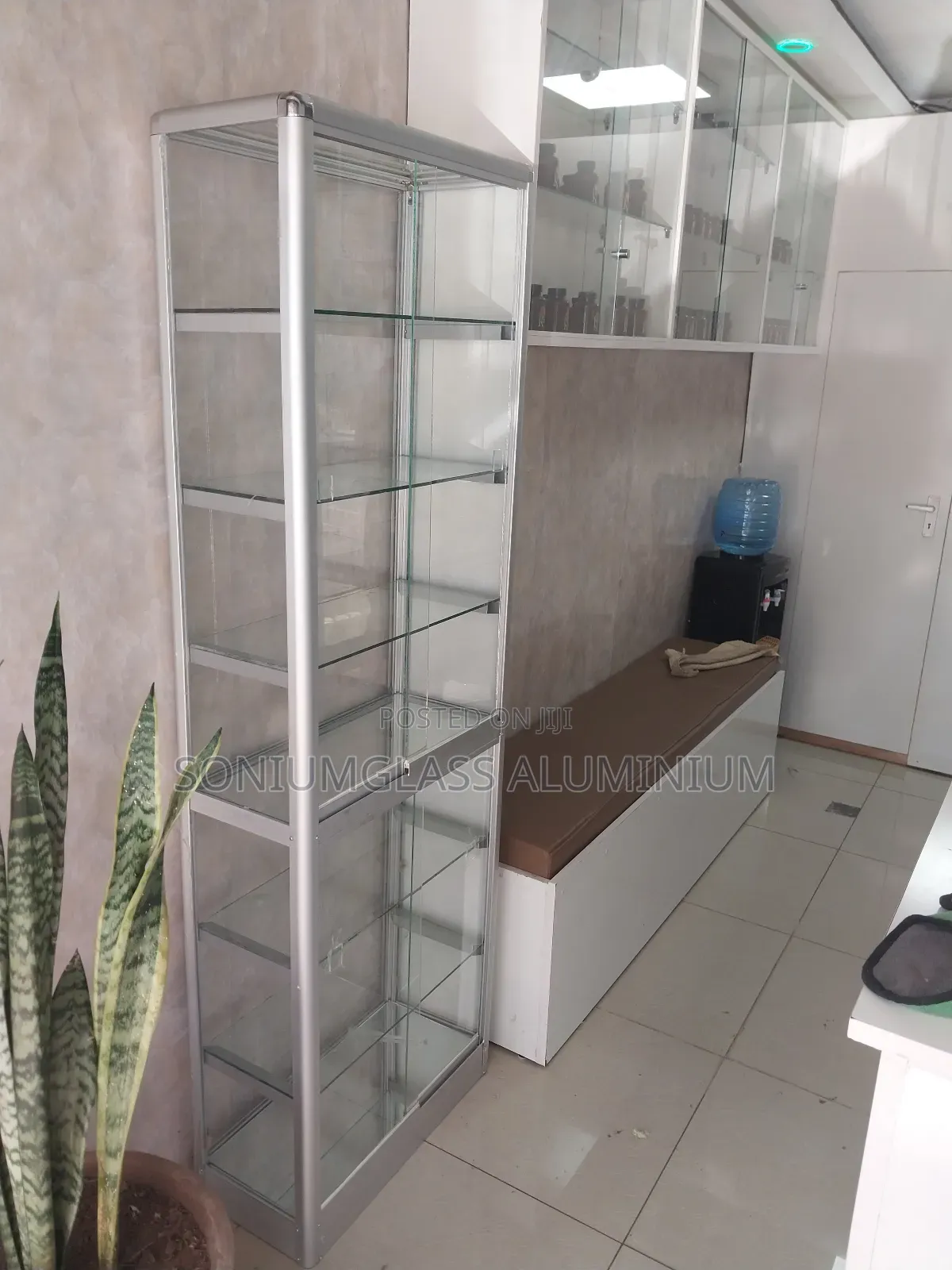 Jewellery Display Glass